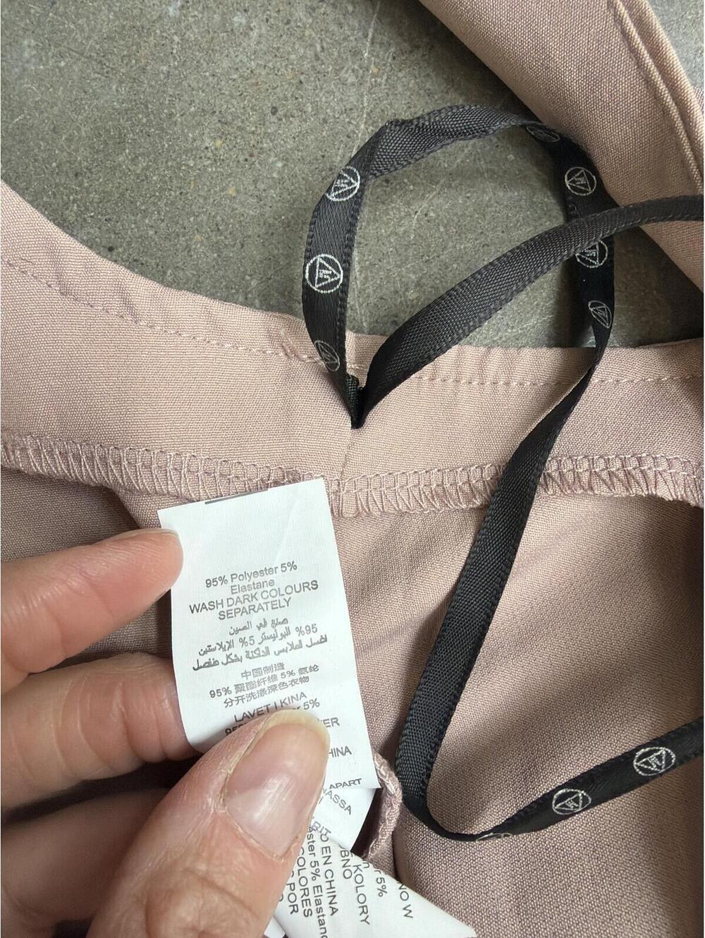 MISGUIDED Taupe Crop Top NWT Minimalist Y2K Bralette Tank - Picture 4 of 5